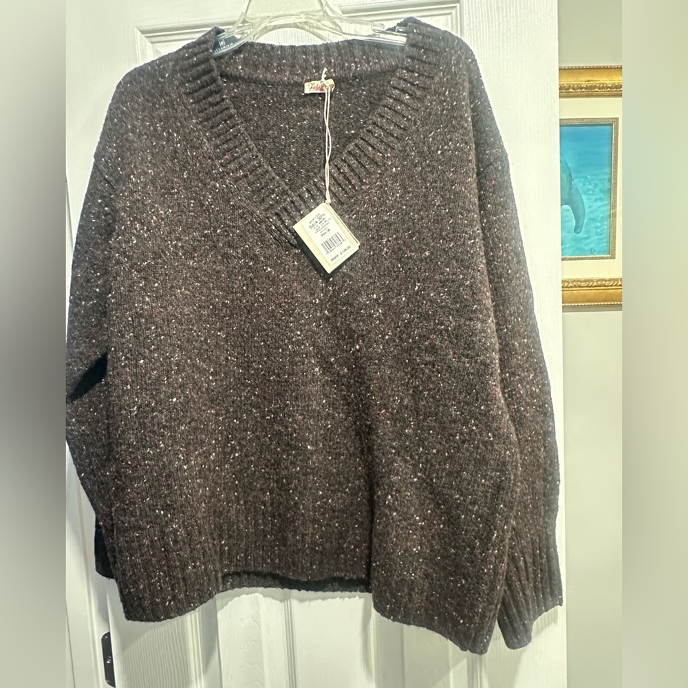Faherty Driftwood Donegal Merino Wool BlackBerry V-Neck Sweater - Picture 3 of 10